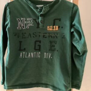 Arizona Jean Company Green NYC Graphic Long Sleeve Tee